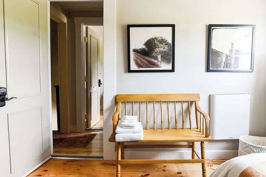 Craftsbury Farmhouse hotel detail image 6