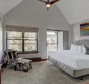 4br Renovated - Sleeps 12- Downtown Breck by RedAwning hotel detail image 3