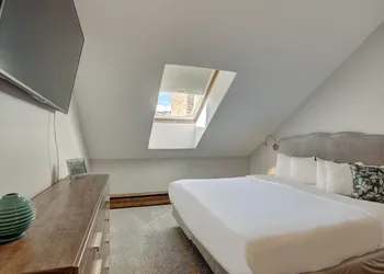 4br Renovated - Sleeps 12- Downtown Breck by RedAwning hotel thumbnail 5