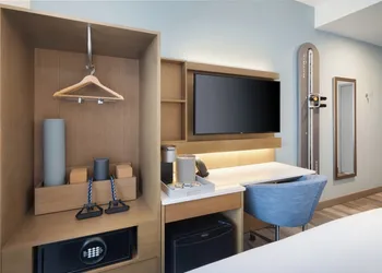 EVEN Hotel Long Island City - New York by IHG hotel thumbnail 3