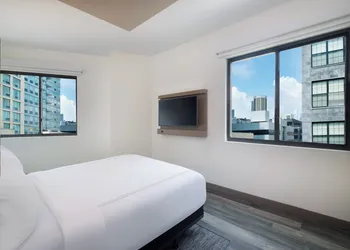 EVEN Hotel Long Island City - New York by IHG hotel thumbnail 5