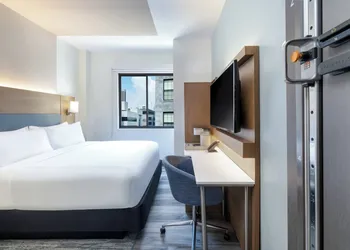 EVEN Hotel Long Island City - New York by IHG hotel thumbnail 7