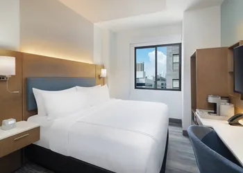 EVEN Hotel Long Island City - New York by IHG hotel thumbnail 8