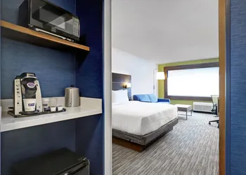 Holiday Inn Express Kingston West by IHG hotel thumbnail 5