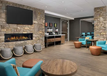 Hampton Inn & Suites Rapid City Rushmore hotel thumbnail 4