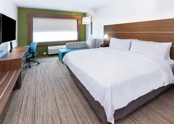 Holiday Inn Express & Suites Stafford NW - Sugar Land by IHG hotel thumbnail 5