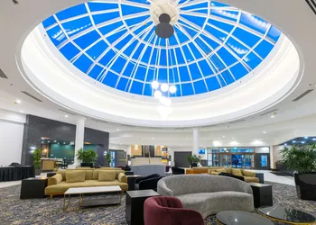 DoubleTree by Hilton Calgary North hotel thumbnail 4
