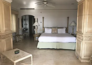 Grand Isla Navidad Golf & Spa Resort with Marina hotel thumbnail 6