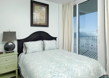 Lighthouse by Wyndham Vacation Rentals hotel thumbnail 4