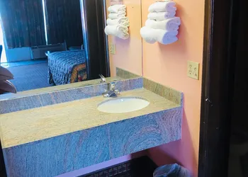 Regency Inn hotel thumbnail 6