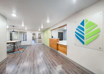 WoodSpring Suites Dallas Plano Central Legacy Drive hotel thumbnail 2