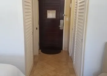 2417 at Lihue Oceanfront Resort hotel thumbnail 5