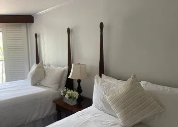 2417 at Lihue Oceanfront Resort hotel thumbnail 6