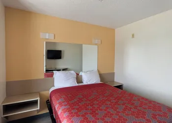 Classic Inn San Marcos, TX hotel thumbnail 7