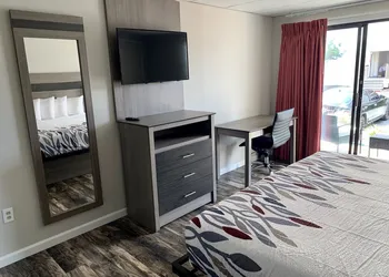 Simple Life Motel hotel thumbnail 4