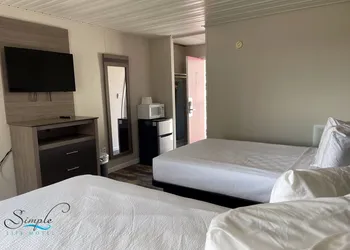 Simple Life Motel hotel thumbnail 6