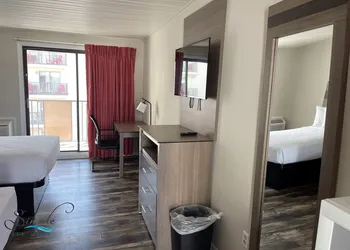 Simple Life Motel hotel thumbnail 7