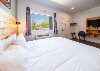 Kanab Suites hotel thumbnail 7