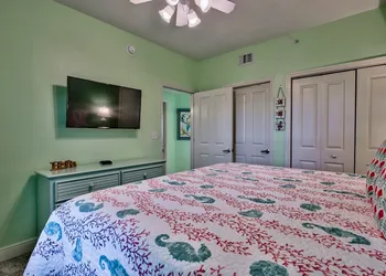 Celadon: Unit 102 by Forehand Rentals hotel thumbnail 3