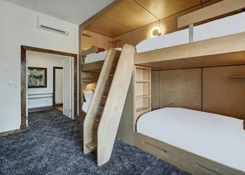 Osprey 303 hotel thumbnail 4