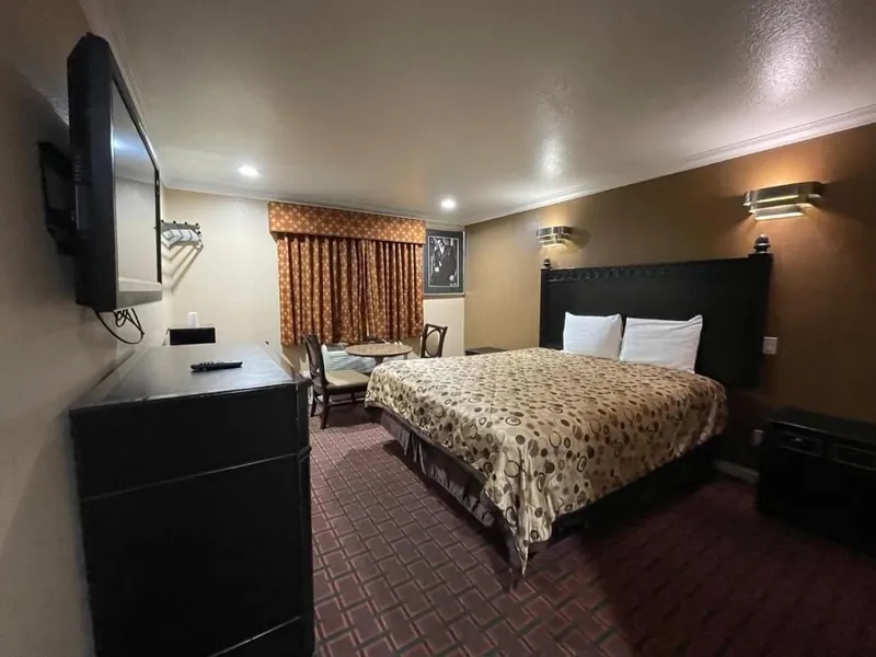 Sunrise inn hotel detail image 2