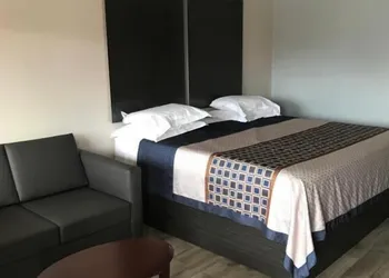 SouthTown SA Inn hotel thumbnail 3