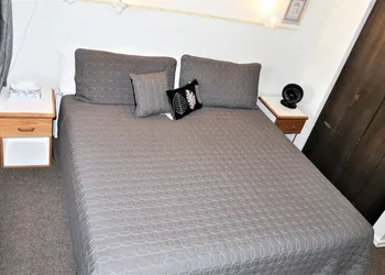 Snowflake 1 Bed plus Den 2 Bath hotel thumbnail 3