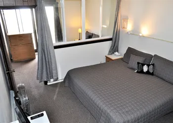 Snowflake 1 Bed plus Den 2 Bath hotel thumbnail 5