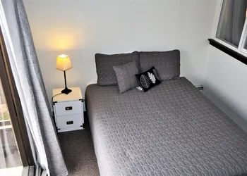 Snowflake 1 Bed plus Den 2 Bath hotel thumbnail 6