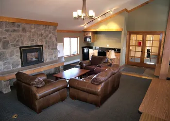 Mountainside 2 Bed 2 Bath hotel thumbnail 2