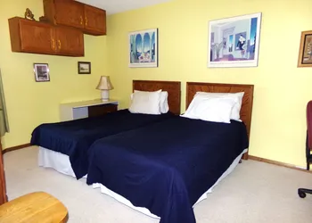 Mountainside 2 Bed 2 Bath hotel thumbnail 6