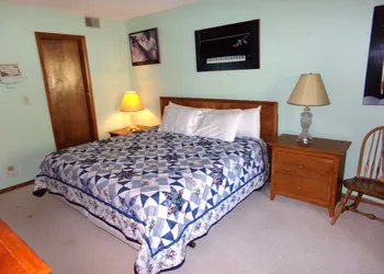 Mountainside 2 Bed 2 Bath hotel thumbnail 7