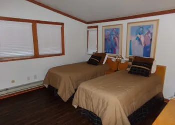 Tennis Townhome 2 Bed 2.5 Bath hotel thumbnail 3