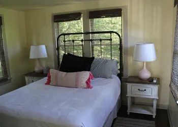 The Springs Retreat. hotel thumbnail 4