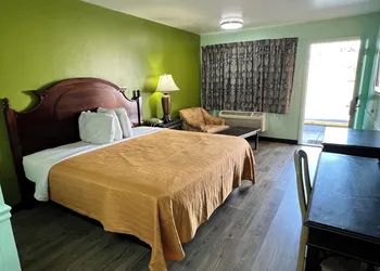 Travelers Inn hotel thumbnail 4