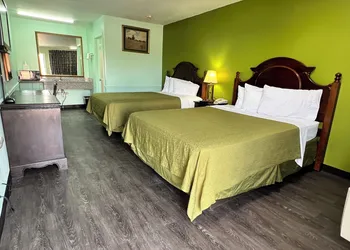 Travelers Inn hotel thumbnail 7
