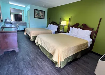 Travelers Inn hotel thumbnail 8