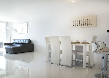 Sunny Isles Suites hotel thumbnail 7