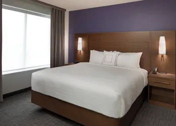 Residence Inn by Marriott Toronto Mississauga Southwest hotel thumbnail 3