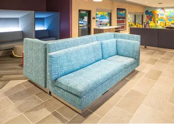 Tru by Hilton Minneapolis Mall of America hotel thumbnail 4