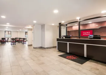 Red Roof Inn Chester hotel thumbnail 4