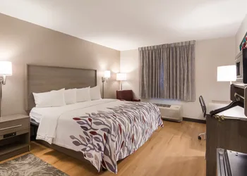 Red Roof Inn Chester hotel thumbnail 7