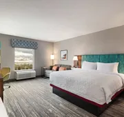 Hampton Inn & Suites by Hilton Kelowna Airport hotel detail image 7