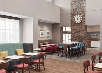 Hampton Inn & Suites by Hilton Kelowna Airport hotel thumbnail 2