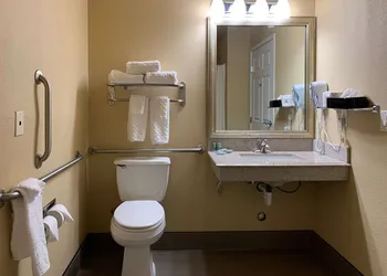 Comfort Inn Saint Paul East hotel thumbnail 7