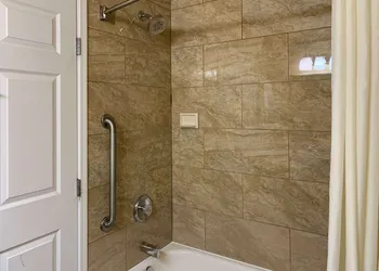 Comfort Inn Saint Paul East hotel thumbnail 8