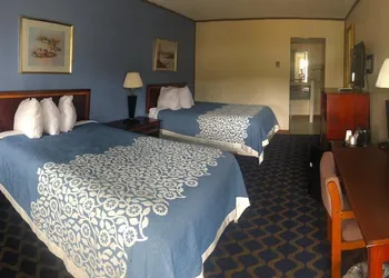 Aderi Hotel Lewisburg hotel thumbnail 2