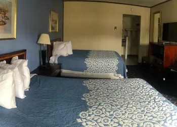 Aderi Hotel Lewisburg hotel thumbnail 3