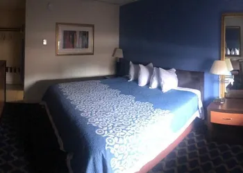 Aderi Hotel Lewisburg hotel thumbnail 5