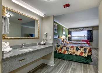 Beachcomber Inn hotel thumbnail 5